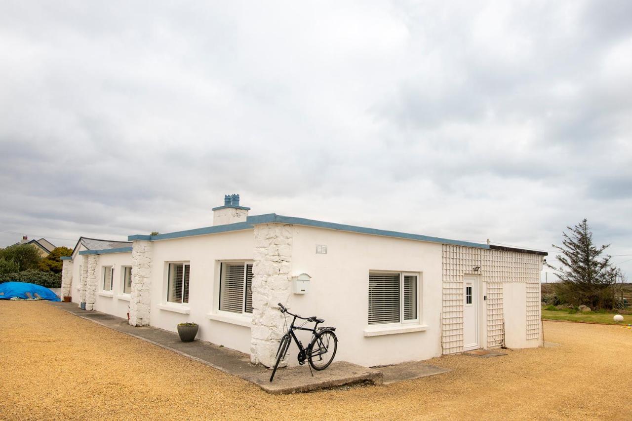 Beachcomber Cottages 巴利康尼利 外观 照片