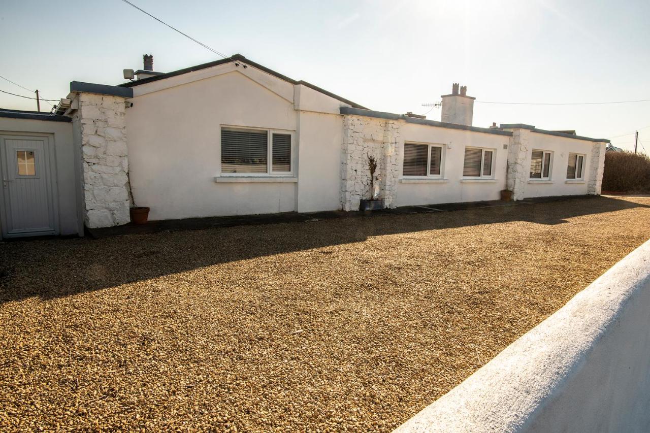 Beachcomber Cottages 巴利康尼利 外观 照片